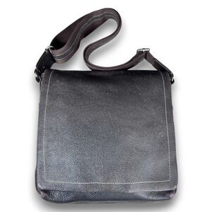 Levenger Pebbled Leather Messenger Bag Mocha Brown Laptop Tablet Crossbody